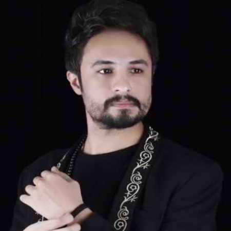 چشماتو ببند و خواب عشقتو ببین