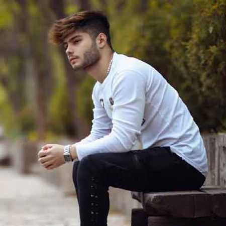 وقتى میدى لب من چشام میره کم کم از مرداد
